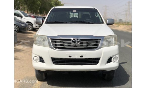 Buy Import Toyota Hilux White Car in Import - Dubai in Andijon Buy Import Toyota Hilux White Car in Import - Dubai in Andijon