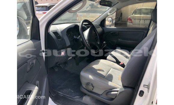 Buy Import Toyota Hilux White Car in Import - Dubai in Andijon Buy Import Toyota Hilux White Car in Import - Dubai in Andijon