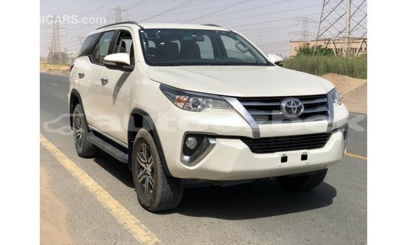 Buy Import Toyota Fortuner White Car in Import - Dubai in Andijon Buy Import Toyota Fortuner White Car in Import - Dubai in Andijon