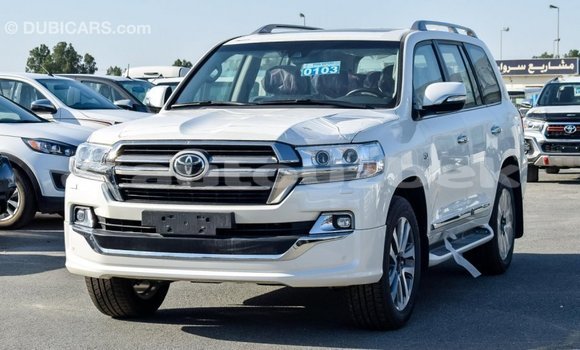 Buy Import Toyota Land Cruiser White Car in Import - Dubai in Andijon Buy Import Toyota Land Cruiser White Car in Import - Dubai in Andijon
