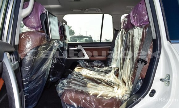 Buy Import Toyota Land Cruiser White Car in Import - Dubai in Andijon Buy Import Toyota Land Cruiser White Car in Import - Dubai in Andijon