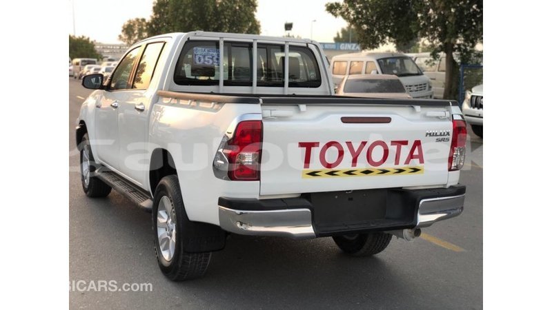 Big with watermark toyota hilux andijon import dubai 3912