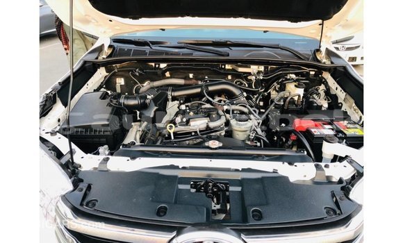 Buy Import Toyota Hilux White Car in Import - Dubai in Andijon Buy Import Toyota Hilux White Car in Import - Dubai in Andijon