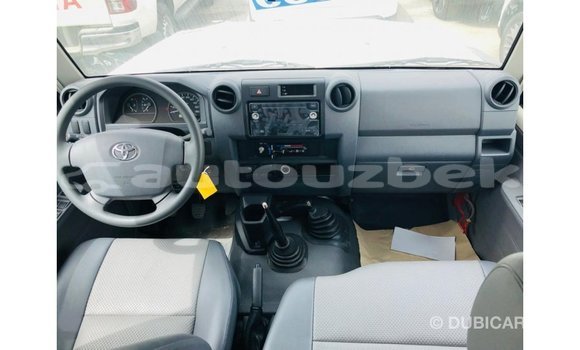 Buy Import Toyota Land Cruiser White Car in Import - Dubai in Andijon Buy Import Toyota Land Cruiser White Car in Import - Dubai in Andijon