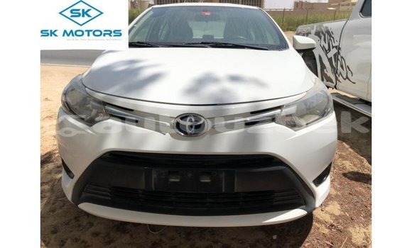 Buy Import Toyota Yaris White Car in Import - Dubai in Andijon