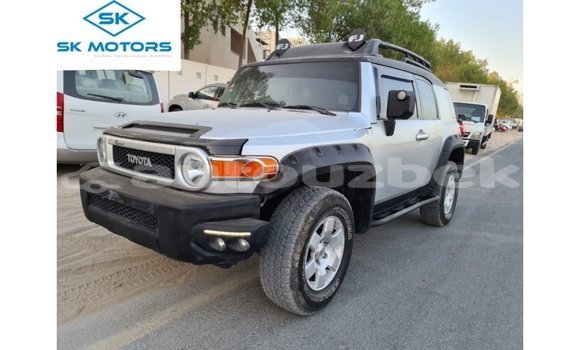 Buy Import Toyota FJ Cruiser Other Car in Import - Dubai in Andijon Buy Import Toyota FJ Cruiser Other Car in Import - Dubai in Andijon