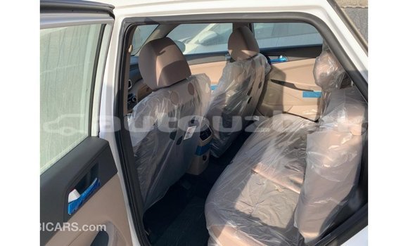 Buy Import Hyundai Tucson White Car in Import - Dubai in Andijon Buy Import Hyundai Tucson White Car in Import - Dubai in Andijon