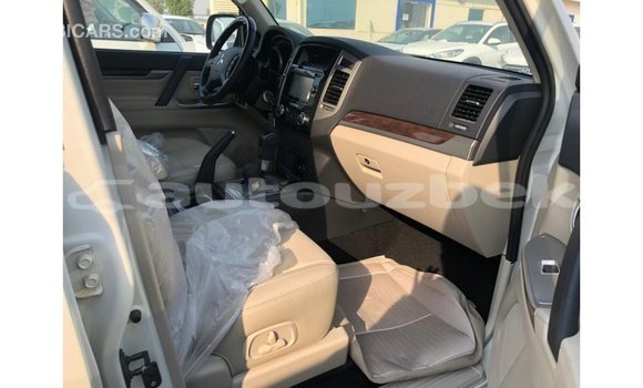 Buy Import Mitsubishi Pajero Black Car in Import - Dubai in Andijon Buy Import Mitsubishi Pajero Black Car in Import - Dubai in Andijon