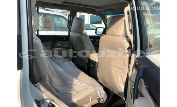 Buy Import Mitsubishi Pajero Black Car in Import - Dubai in Andijon Buy Import Mitsubishi Pajero Black Car in Import - Dubai in Andijon