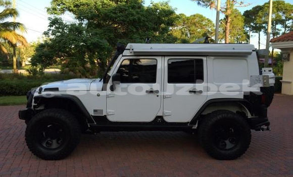 Buy Used Jeep Wrangler White Car in Baht in Sirdare Buy Used Jeep Wrangler White Car in Baht in Sirdare
