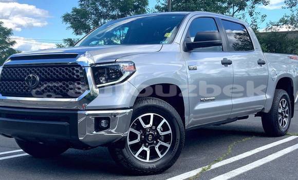 Buy Used Toyota Tundra Silver Car in Buhoro in Buhoro