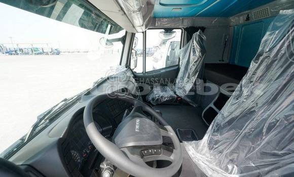 Buy New Iveco Trakker White Truck in Import - Dubai in Andijon Buy New Iveco Trakker White Truck in Import - Dubai in Andijon