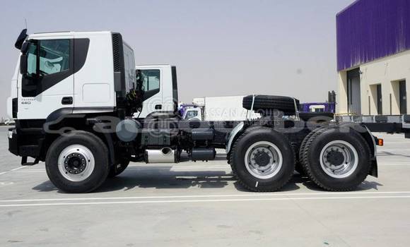 Buy New Iveco Trakker White Truck in Import - Dubai in Andijon Buy New Iveco Trakker White Truck in Import - Dubai in Andijon