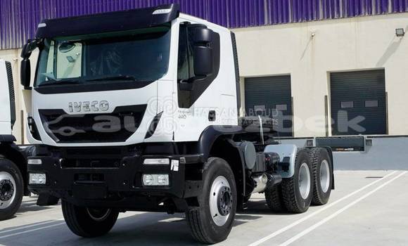 Buy New Iveco Trakker White Truck in Import - Dubai in Andijon Buy New Iveco Trakker White Truck in Import - Dubai in Andijon