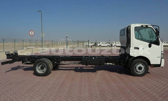 Buy New Hino 916 White Truck in Import - Dubai in Andijon Buy New Hino 916 White Truck in Import - Dubai in Andijon