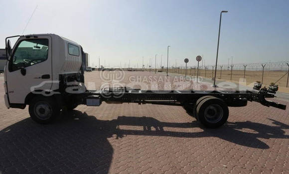 Buy New Hino 916 White Truck in Import - Dubai in Andijon Buy New Hino 916 White Truck in Import - Dubai in Andijon