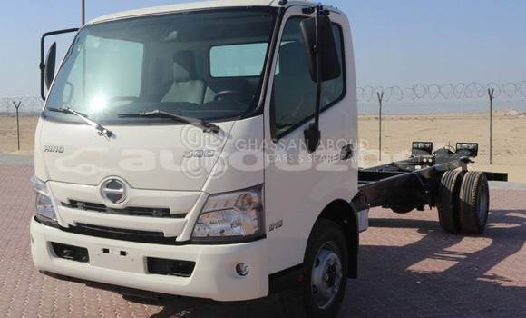 Buy New Hino 916 White Truck in Import - Dubai in Andijon Buy New Hino 916 White Truck in Import - Dubai in Andijon