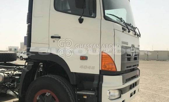 Medium with watermark hino sv andijon import dubai 4053