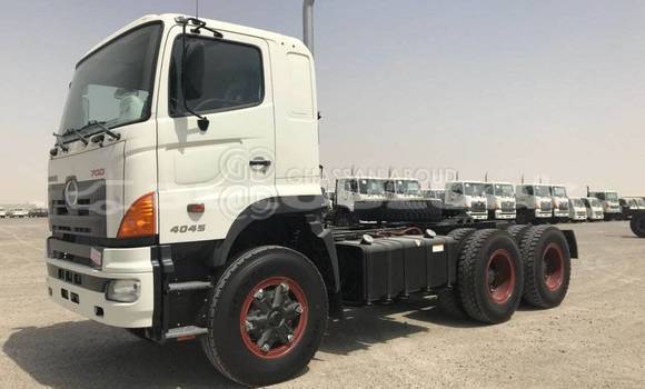 Buy New Hino SV White Truck in Import - Dubai in Andijon Buy New Hino SV White Truck in Import - Dubai in Andijon