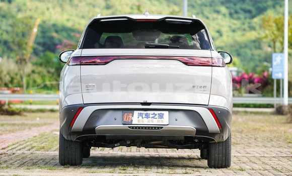 Buy Used BYD F6 White Car in Tashkent in Toskent Buy Used BYD F6 White Car in Tashkent in Toskent