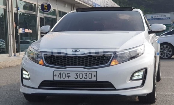 Buy Used Kia K5 White Car in Avval in Fargona Buy Used Kia K5 White Car in Avval in Fargona