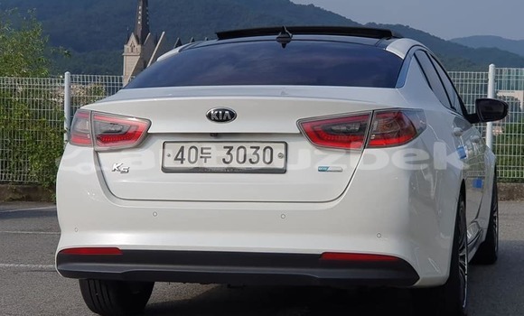 Buy Used Kia K5 White Car in Avval in Fargona Buy Used Kia K5 White Car in Avval in Fargona