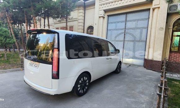 Buy Used Hyundai Starex White Car in Aytim in Namangan Buy Used Hyundai Starex White Car in Aytim in Namangan
