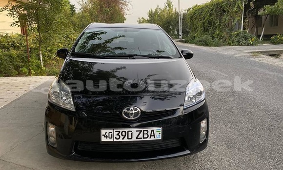 Buy Used Toyota Prius Black Car in Avval in Fargona