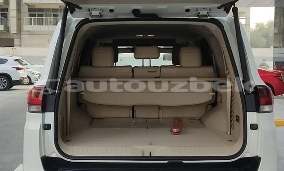 Buy Used Toyota Land Cruiser White Car in Besbulok in Namangan Buy Used Toyota Land Cruiser White Car in Besbulok in Namangan
