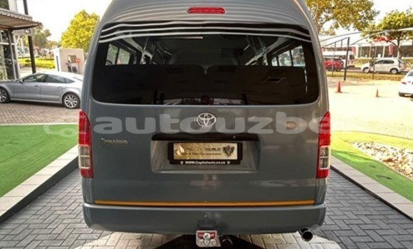 Buy Used Toyota Hiace White Car in Tashkent in Toskent Buy Used Toyota Hiace White Car in Tashkent in Toskent