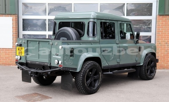 Buy Used Land Rover Defender Green Car in Tashkent in Toskent Buy Used Land Rover Defender Green Car in Tashkent in Toskent