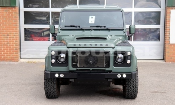 Buy Used Land Rover Defender Green Car in Tashkent in Toskent Buy Used Land Rover Defender Green Car in Tashkent in Toskent