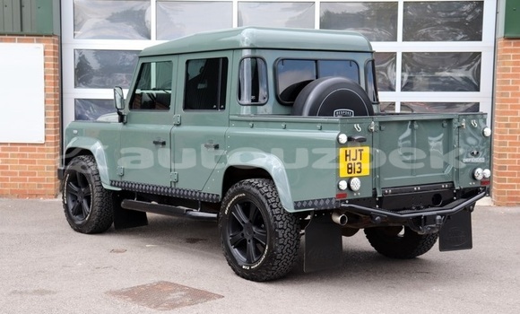 Buy Used Land Rover Defender Green Car in Tashkent in Toskent Buy Used Land Rover Defender Green Car in Tashkent in Toskent