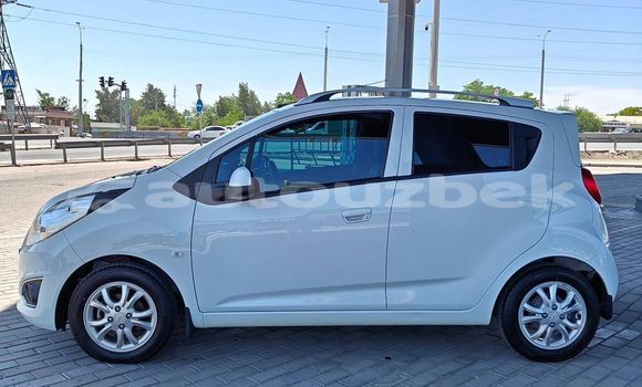 Buy Used Chevrolet Spark White Car in Altyarik in Fargona Buy Used Chevrolet Spark White Car in Altyarik in Fargona