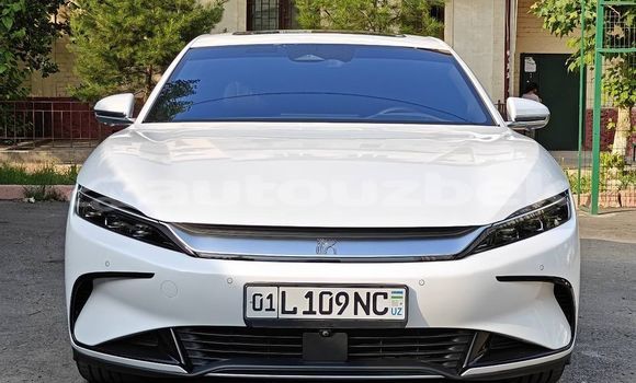 Buy Used BYD F6 White Car in Andijon in Andijon