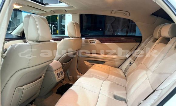 Buy Used Toyota Avalon White Car in Altyarik in Fargona Buy Used Toyota Avalon White Car in Altyarik in Fargona