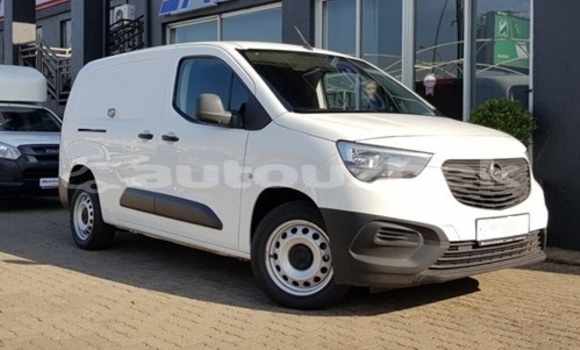 Buy Used Opel Combo White Car in Tashkent in Toskent
