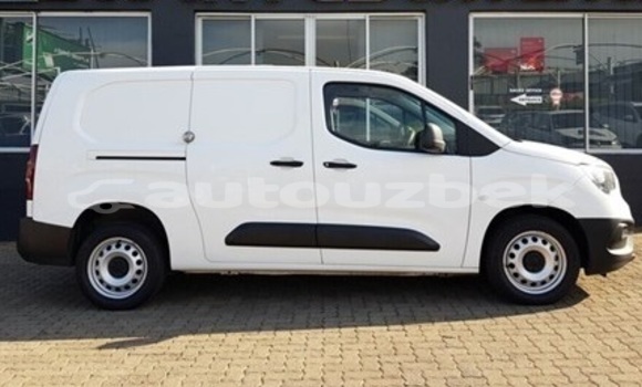 Buy Used Opel Combo White Car in Tashkent in Toskent Buy Used Opel Combo White Car in Tashkent in Toskent