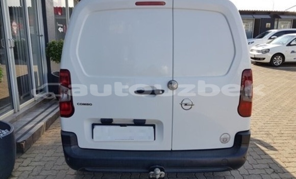 Buy Used Opel Combo White Car in Tashkent in Toskent Buy Used Opel Combo White Car in Tashkent in Toskent