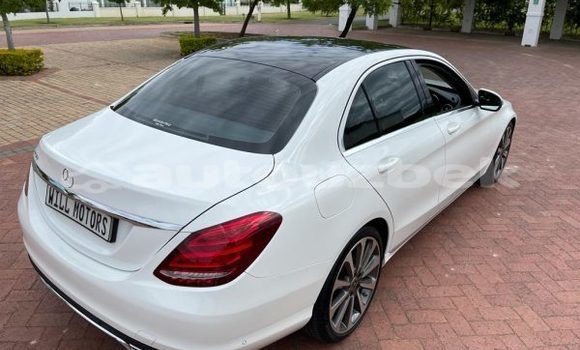 Buy Used Mercedes-Benz C250 coupe White Car in Tashkent in Toskent Buy Used Mercedes-Benz C250 coupe White Car in Tashkent in Toskent
