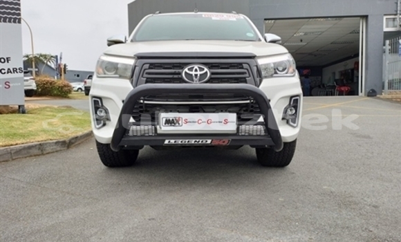 Buy Used Toyota Hilux White Car in Tashkent in Toskent Buy Used Toyota Hilux White Car in Tashkent in Toskent