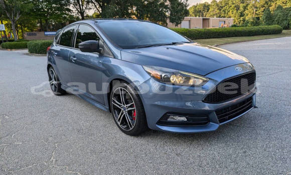 Buy Used Ford Focus Blue Car in Tashkent in Toskent Buy Used Ford Focus Blue Car in Tashkent in Toskent