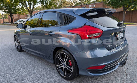 Buy Used Ford Focus Blue Car in Tashkent in Toskent Buy Used Ford Focus Blue Car in Tashkent in Toskent