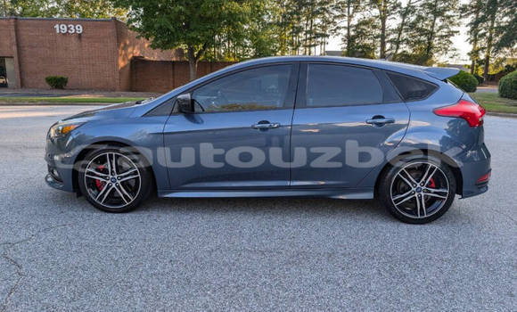 Buy Used Ford Focus Blue Car in Tashkent in Toskent Buy Used Ford Focus Blue Car in Tashkent in Toskent