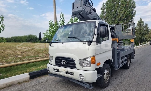 Buy Used Hyundai H200 White Truck in Almazar in Toskent Buy Used Hyundai H200 White Truck in Almazar in Toskent