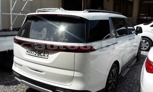 Buy Used Daihatsu Mira White Car in Angren in Toskent Buy Used Daihatsu Mira White Car in Angren in Toskent