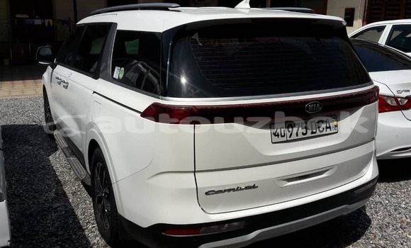 Buy Used Daihatsu Mira White Car in Angren in Toskent Buy Used Daihatsu Mira White Car in Angren in Toskent