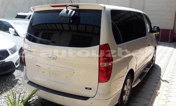 Buy Used Hyundai Starex White Car in Angren in Toskent Buy Used Hyundai Starex White Car in Angren in Toskent