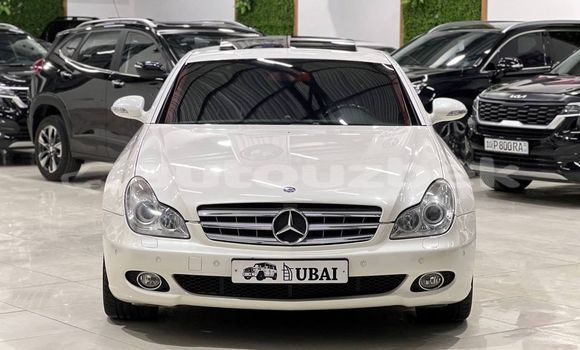 Buy Used Mercedes-Benz CLS–Class White Car in Asaka in Andijon
