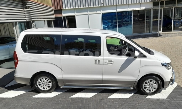 Buy Used Hyundai H1 White Car in Tashkent in Toskent Buy Used Hyundai H1 White Car in Tashkent in Toskent